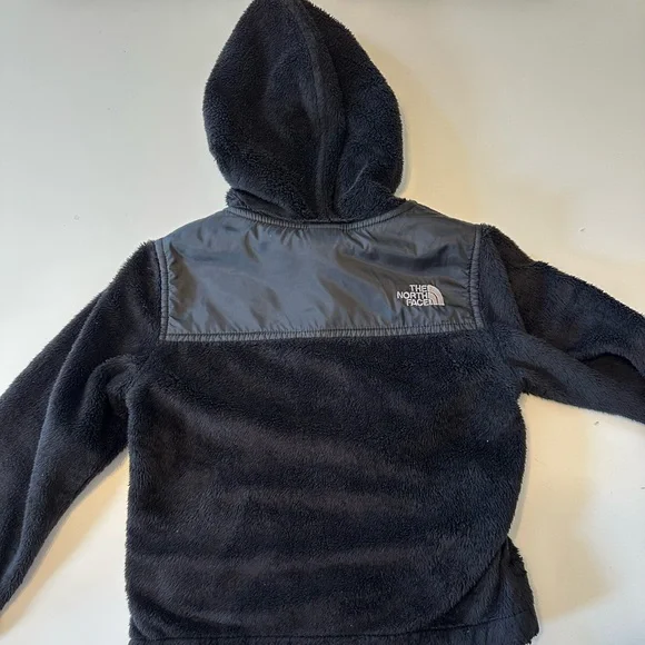 Girls size 6 black hooded North Face Fleece - Picture 2 of 4